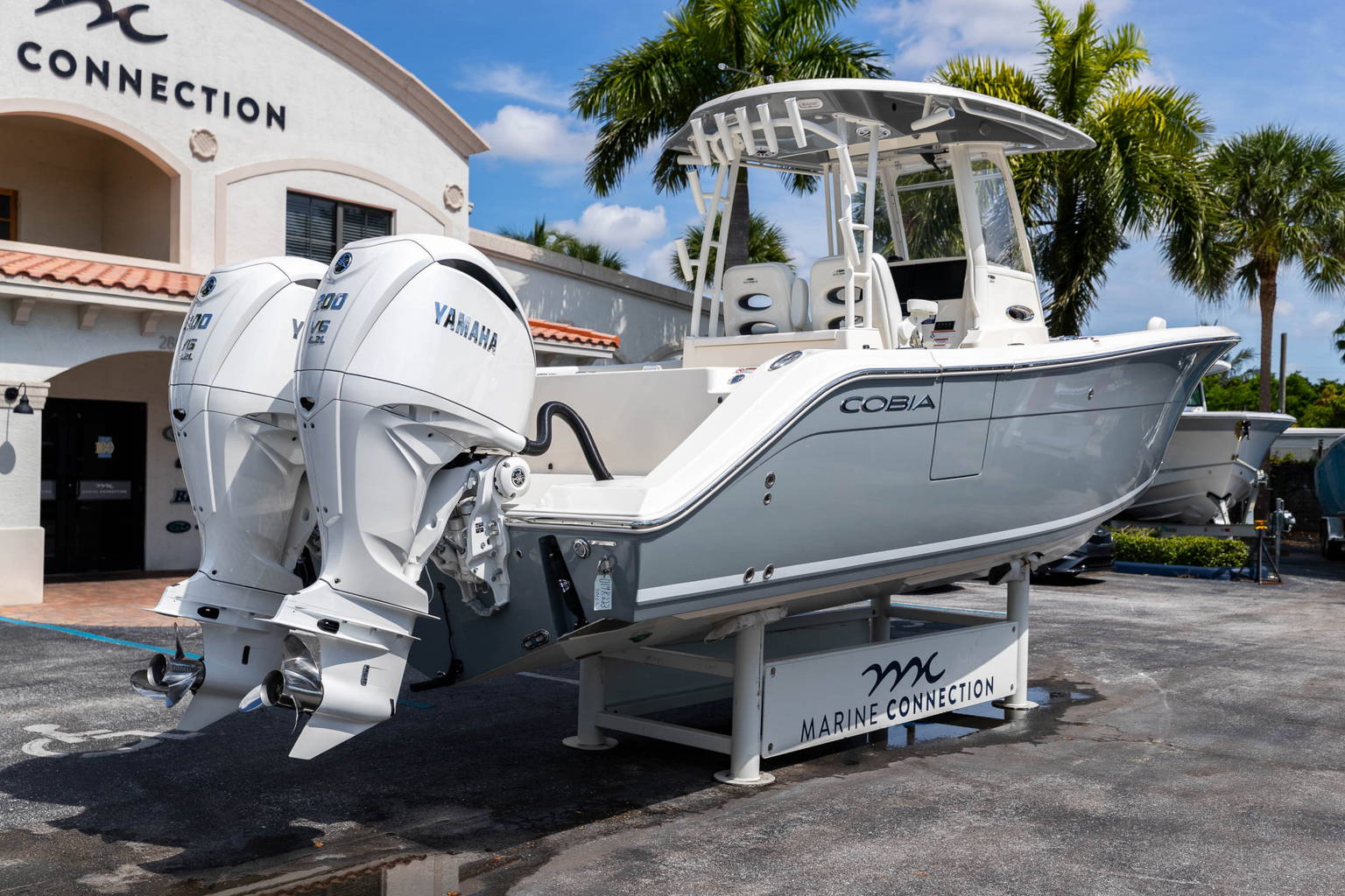 New 2023 Cobia 301 CC #Z019 image 8