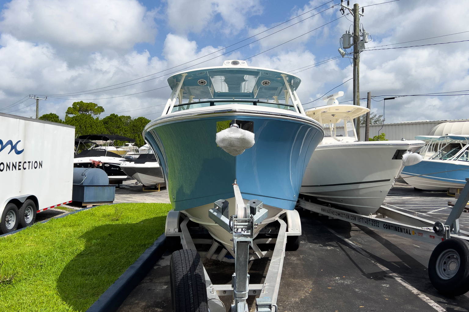 New 2023 Cobia 280 DC #D020 image 2