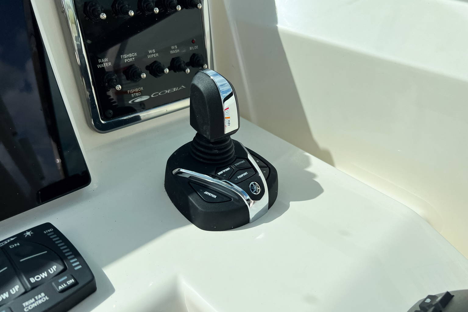 New 2023 Cobia 280 DC #D020 image 8