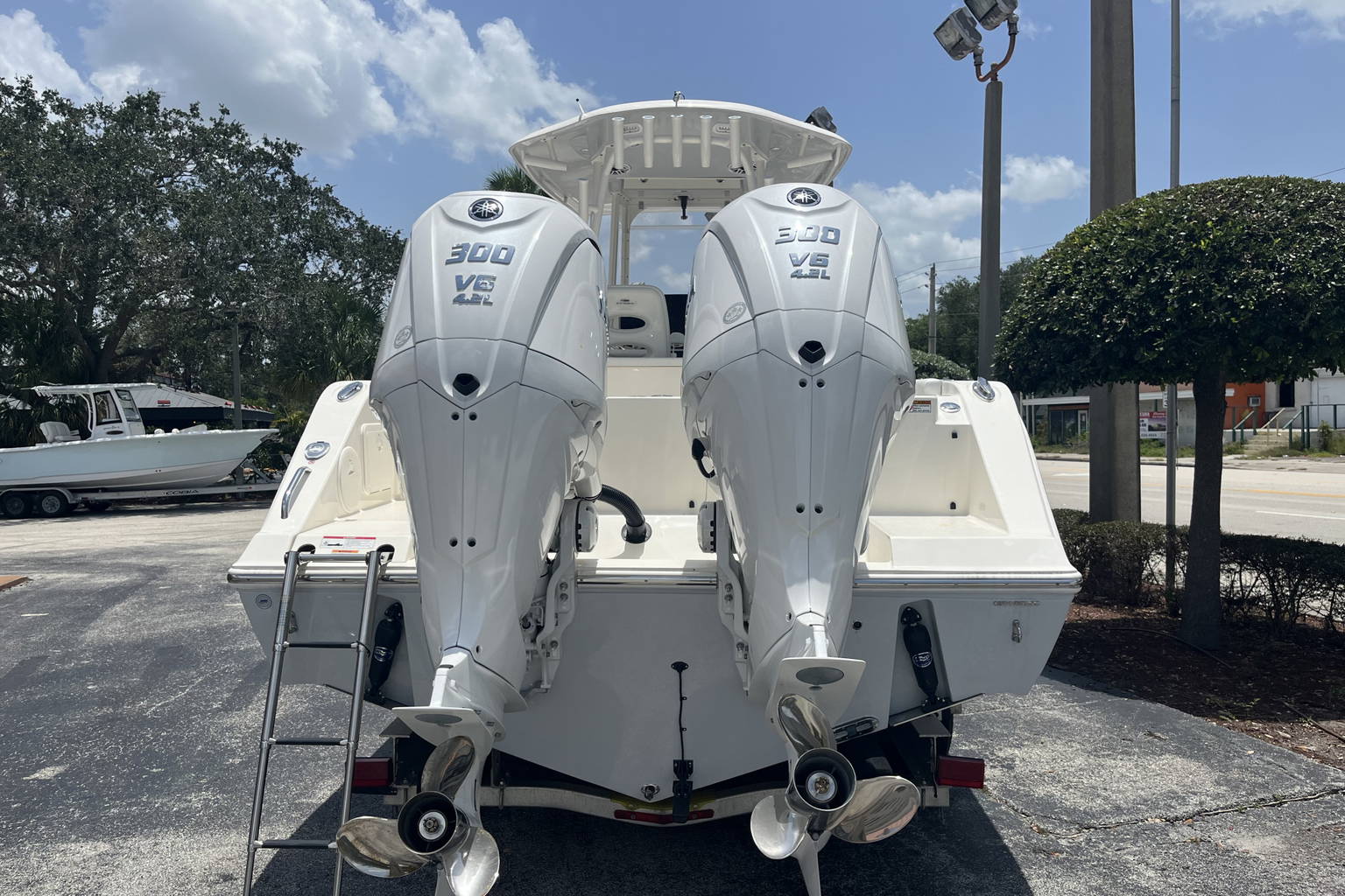 New 2023 Cobia 301 CC #Z045 image 5