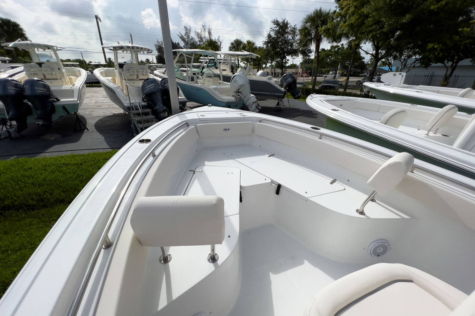 New 2024 Sea Hunt Ultra 239 SE #0196 image 8