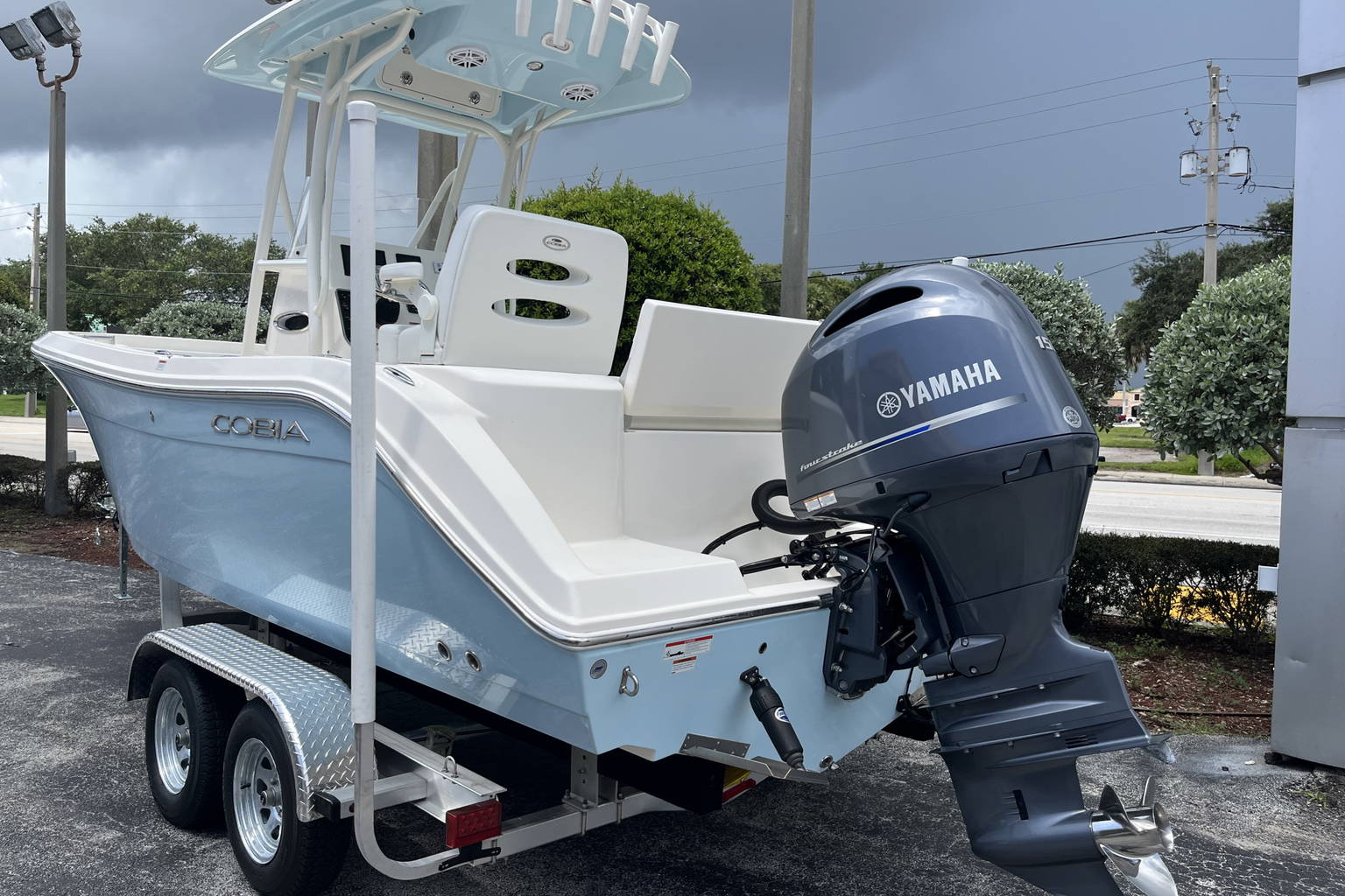 Used 2022 Cobia 220 CC #X072 image 4