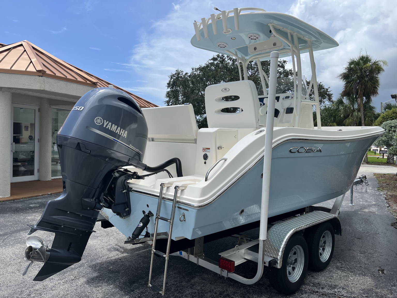 Alternative image of Cobia 220 CC in Vero Beach, FL