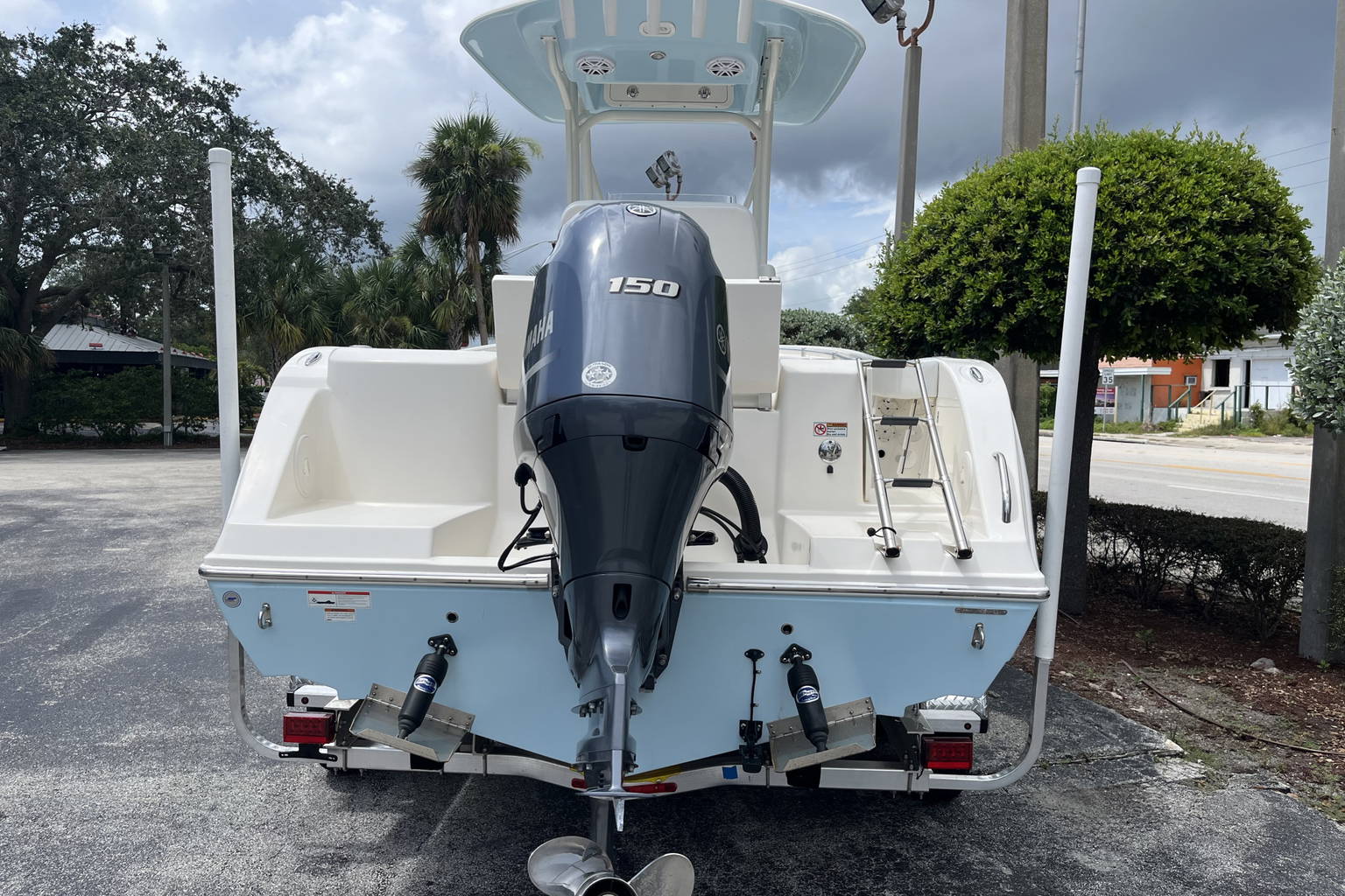 Used 2022 Cobia 220 CC #X072 image 5