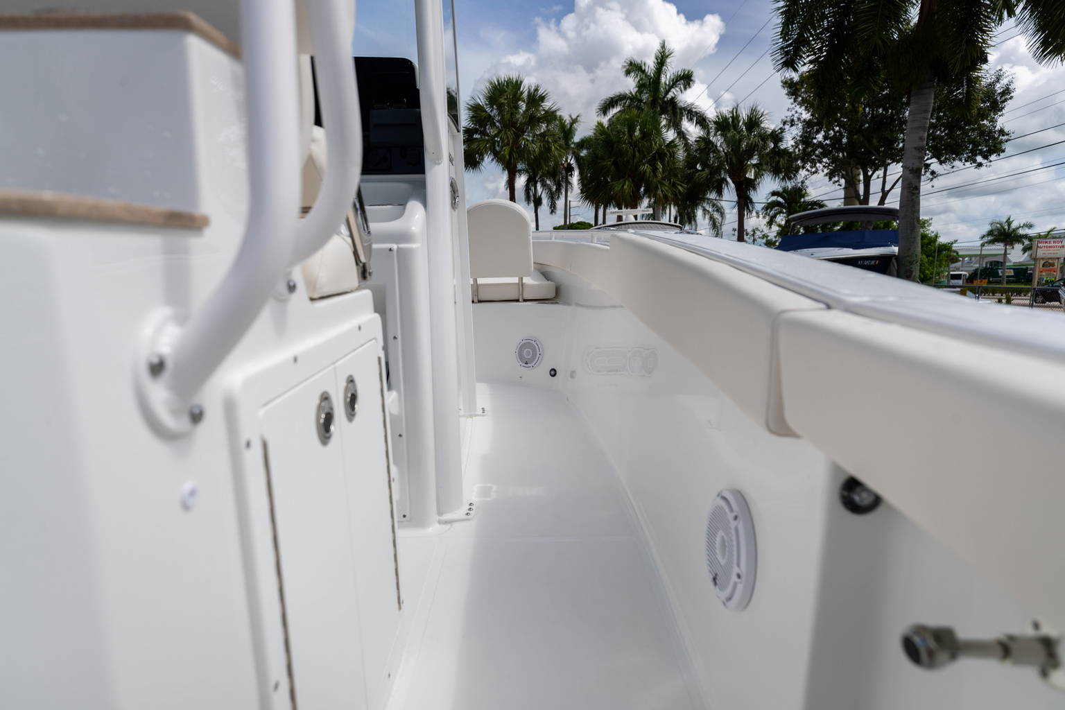 New 2024 Sea Hunt Ultra 265 SE #0013 image 17