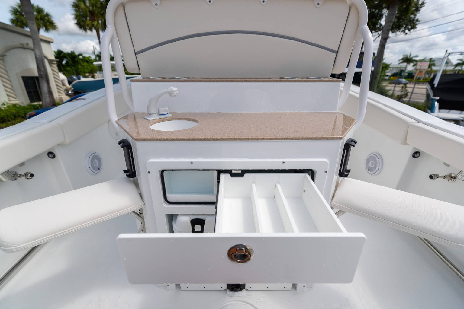 New 2024 Sea Hunt Ultra 265 SE #0013 image 19