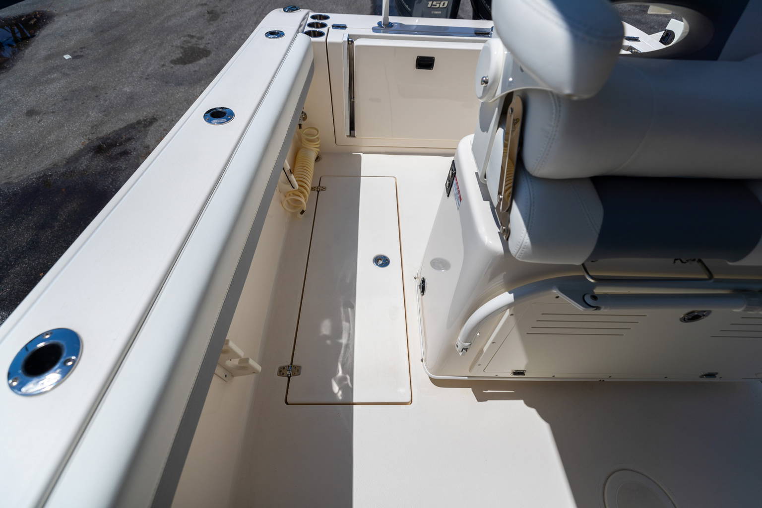 Used 2019 Cobia 262 CC #C037 image 22