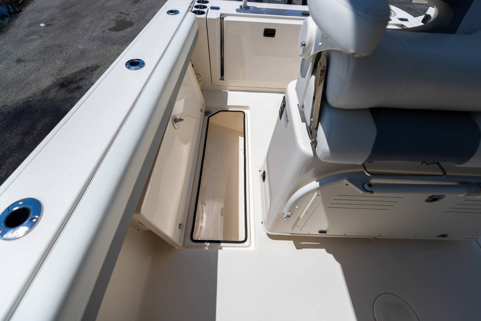 Used 2019 Cobia 262 CC #C037 image 23