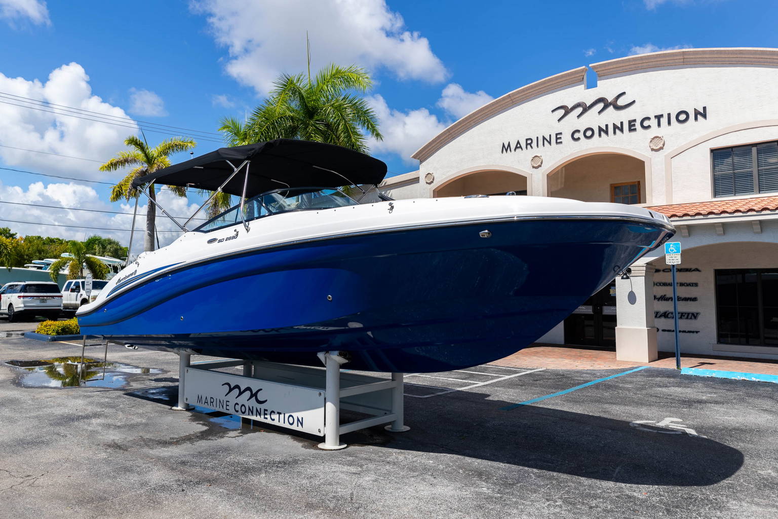 New 2023 Hurricane SunDeck 2690 OB #3756 image 2