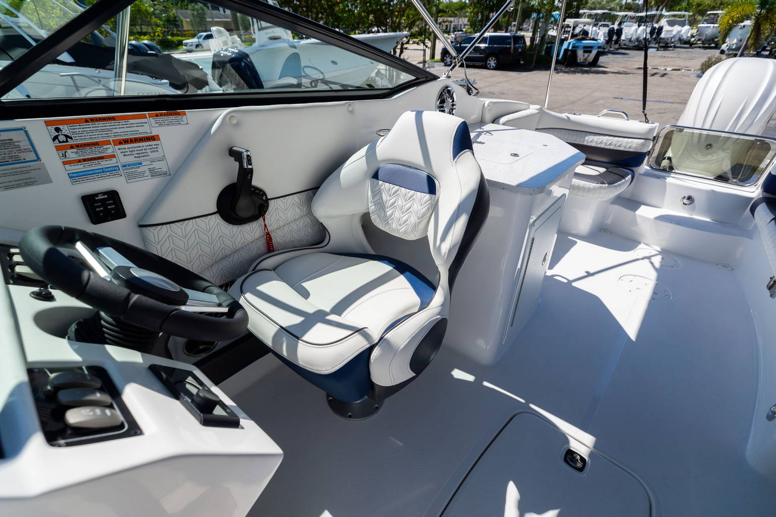 New 2023 Hurricane SunDeck 2690 OB #3756 image 22