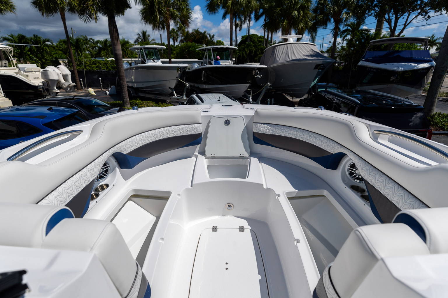 New 2023 Hurricane SunDeck 2690 OB #3756 image 33