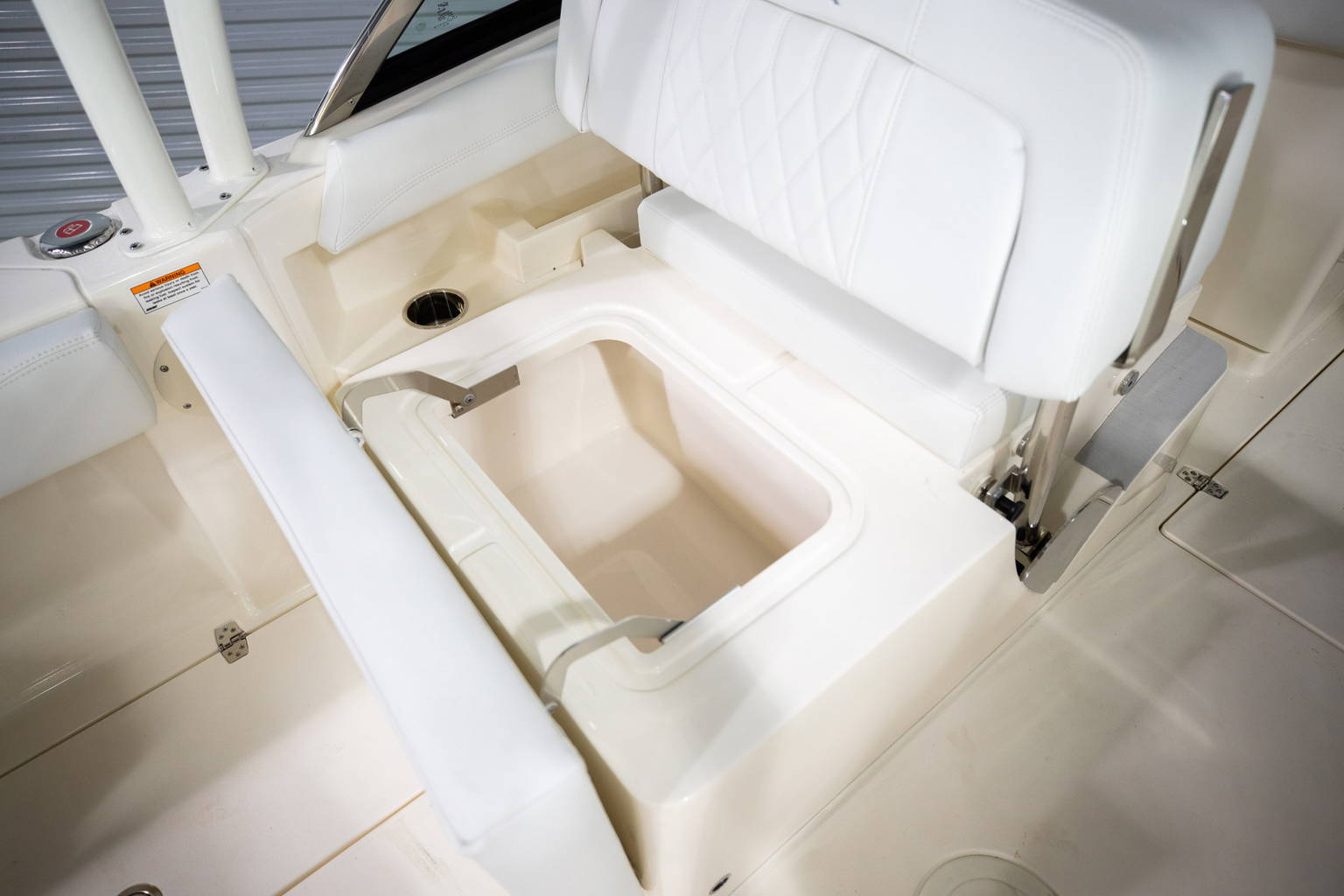 New 2023 Cobia 240 DC #E028 image 16
