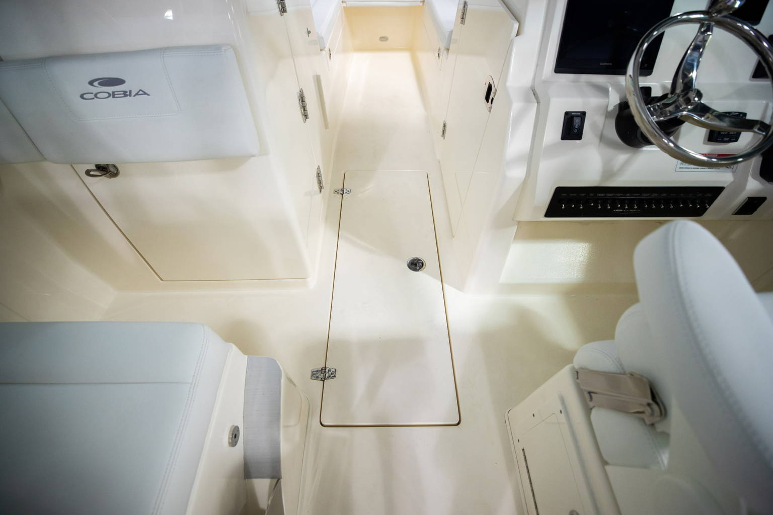 New 2023 Cobia 240 DC #E028 image 31