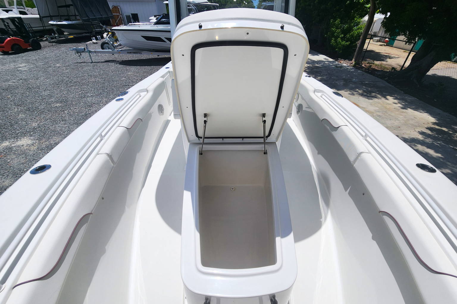 Used 2018 Sea Hunt Gamefish 27 CB #0822 image 10