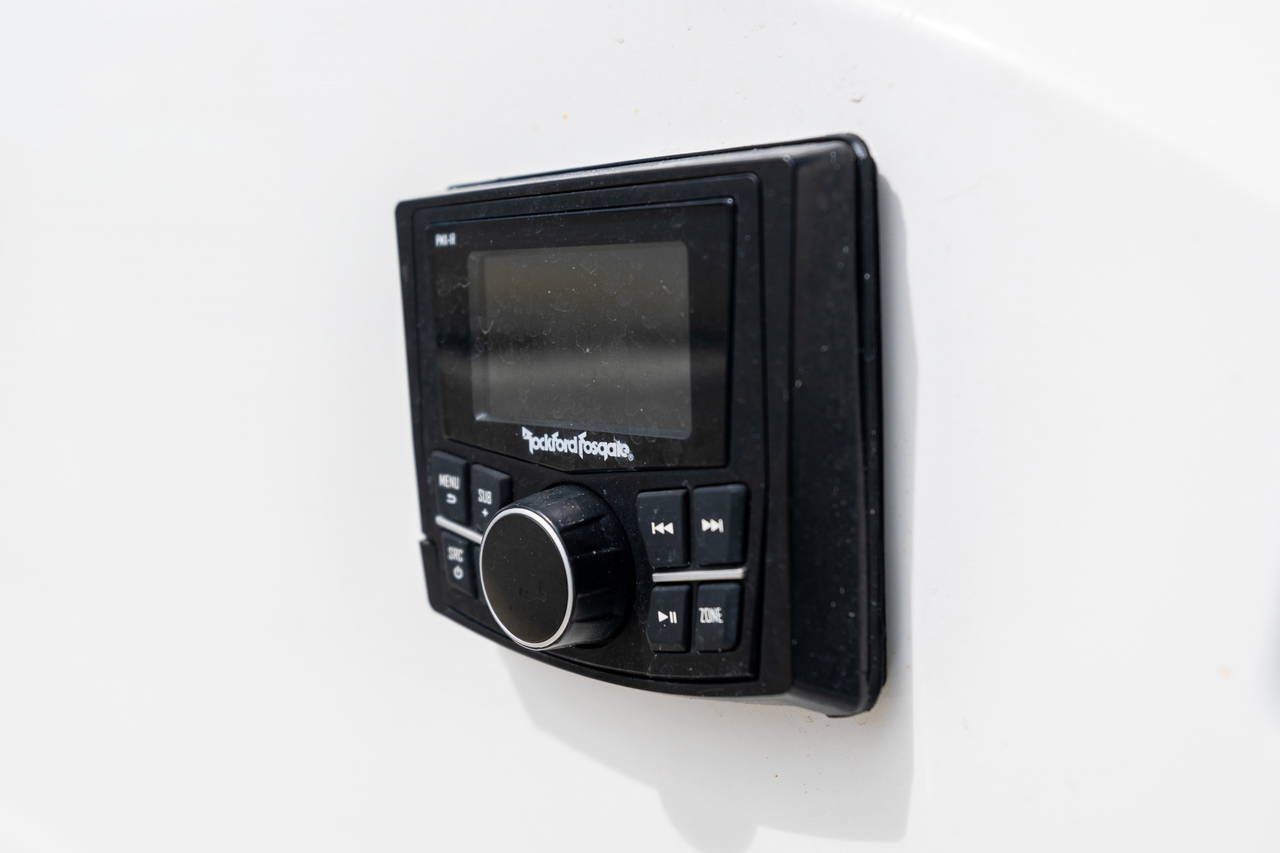 Alternative image of Cobalt 30SC in Aventura, FL
