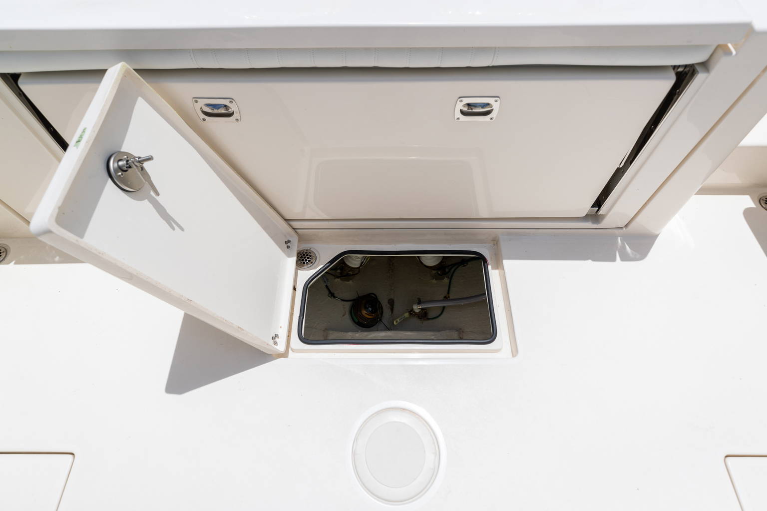 Alternative image of Cobia 320 CC in Fort Lauderdale, FL