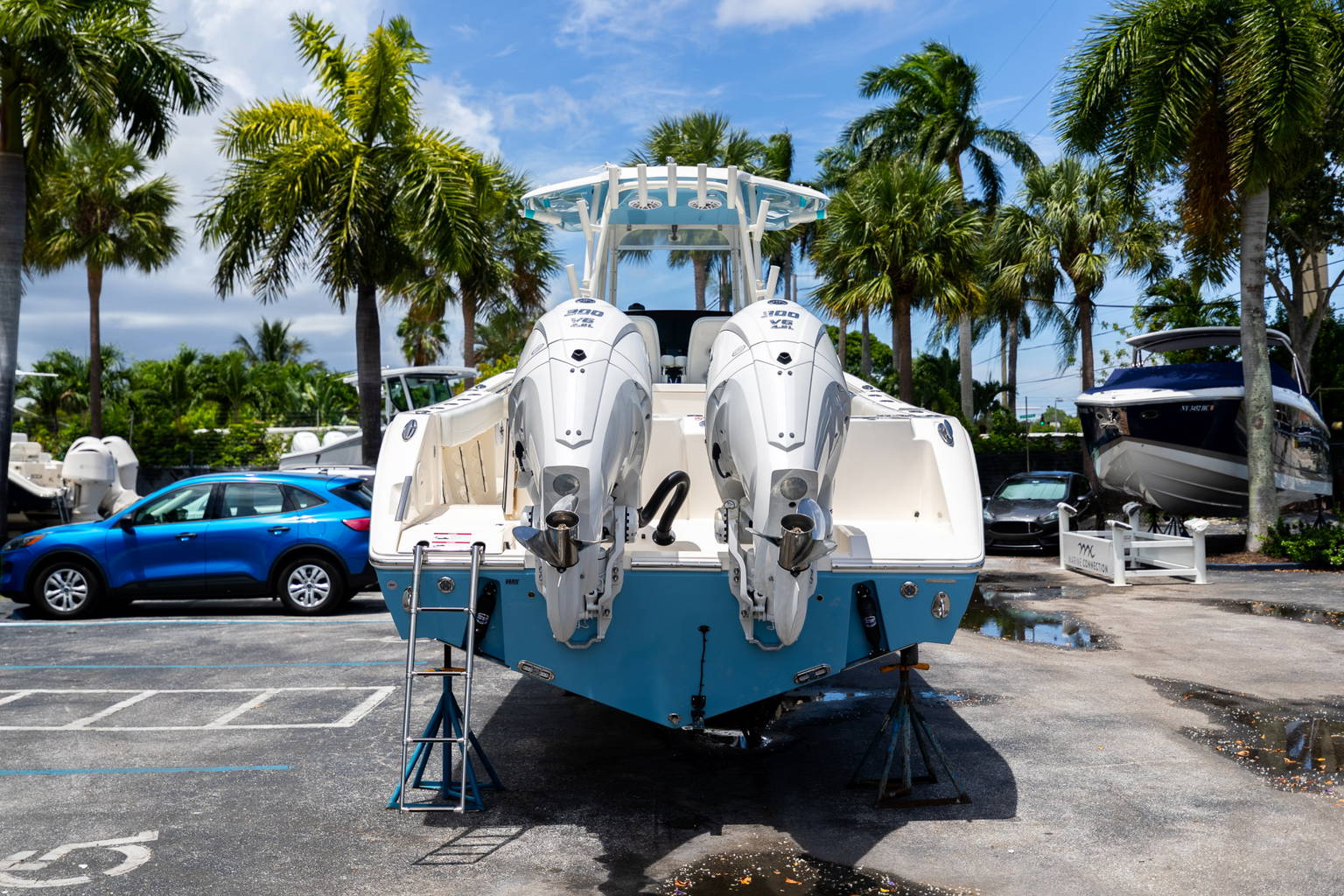 New 2023 Cobia 320 CC #A030 image 7