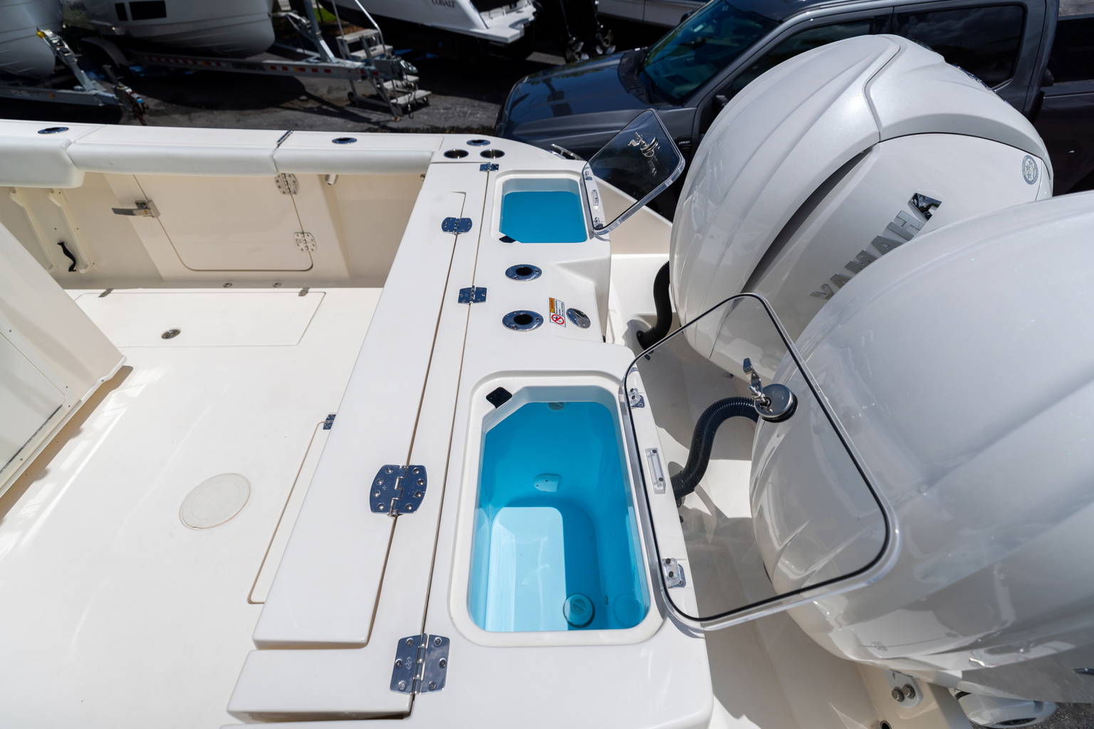 New 2023 Cobia 320 CC #A030 image 11
