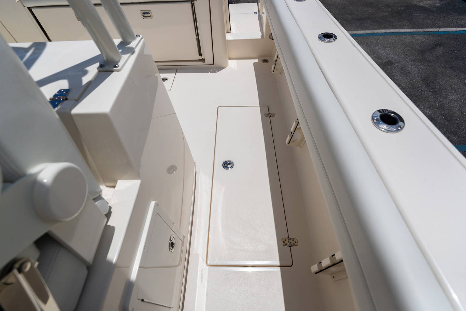 New 2023 Cobia 320 CC #A030 image 26