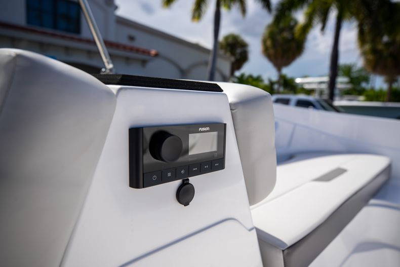 New 2022 Hurricane SunDeck Sport OB SS 185 OB #7868 image 27