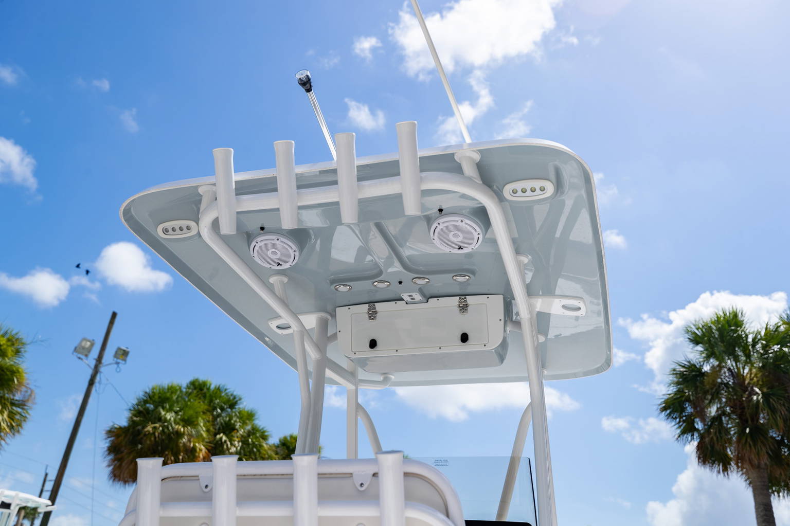 Alternative image of Sea Hunt Ultra 219 in Miami, FL