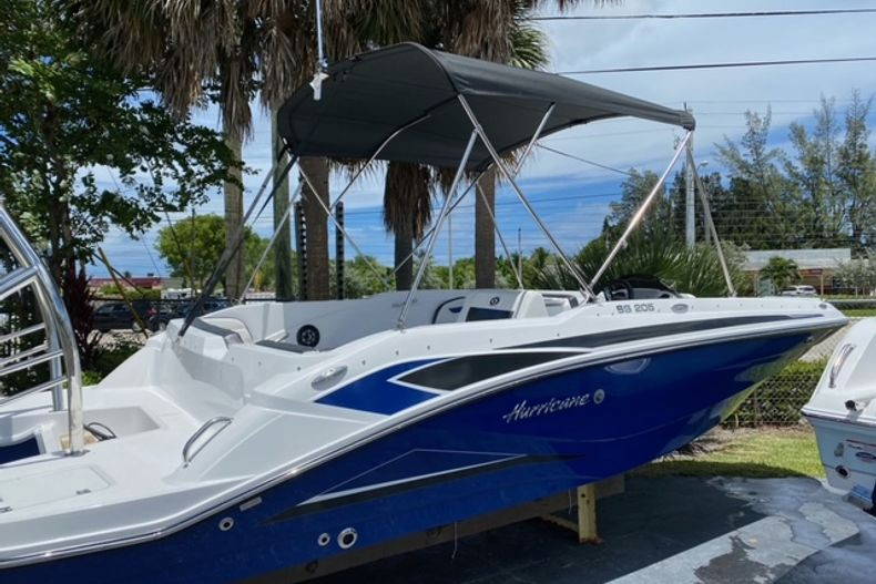 Main image of Hurricane SunDeck Sport OB SS 205 OB in West Palm Beach, FL