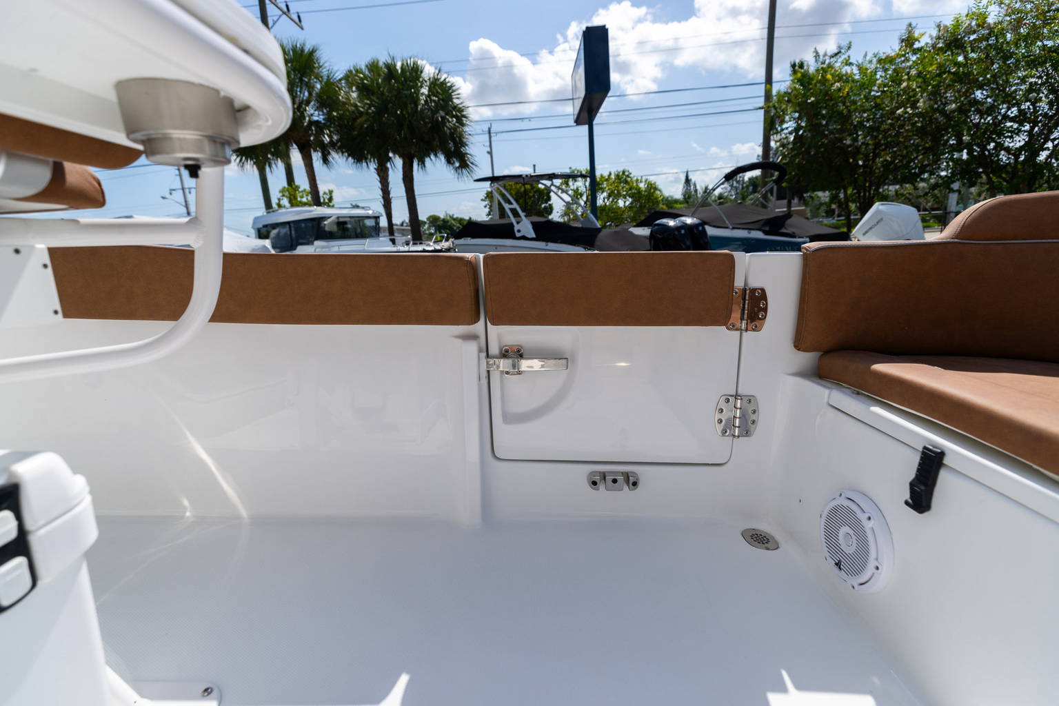 New 2024 Sea Hunt Ultra 239 SE #0208 image 13