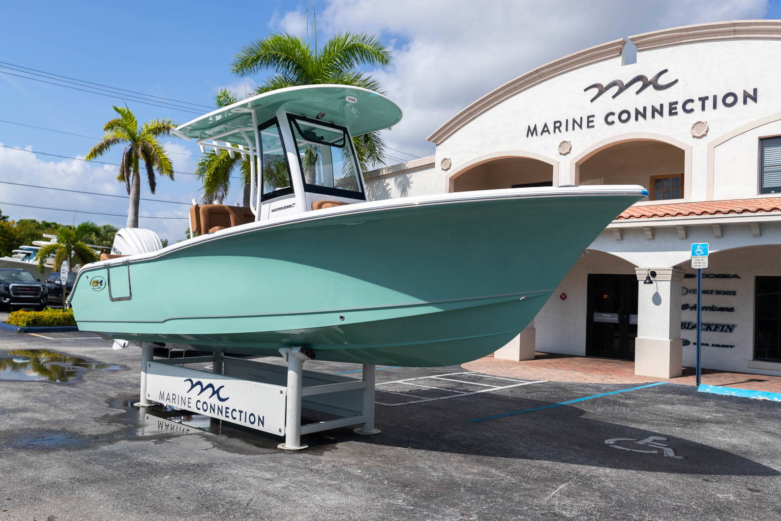 New 2024 Sea Hunt Ultra 239 SE #0208 image 2