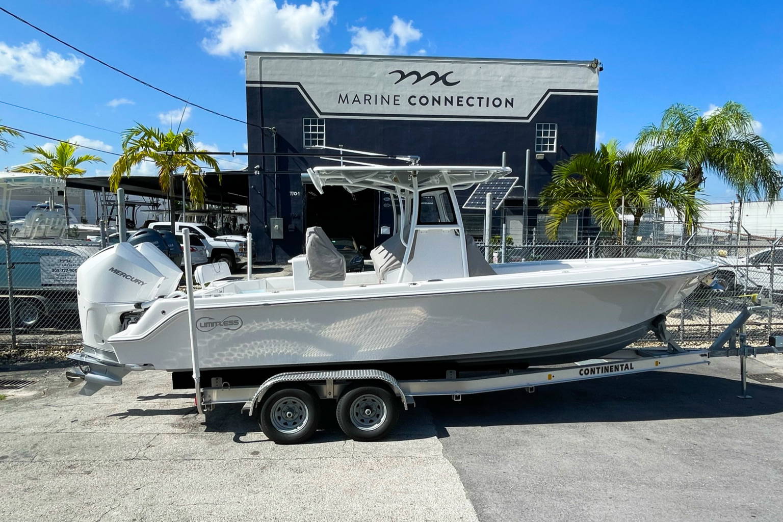 New 2024 Limitless 26 Center Console #6017 image 2