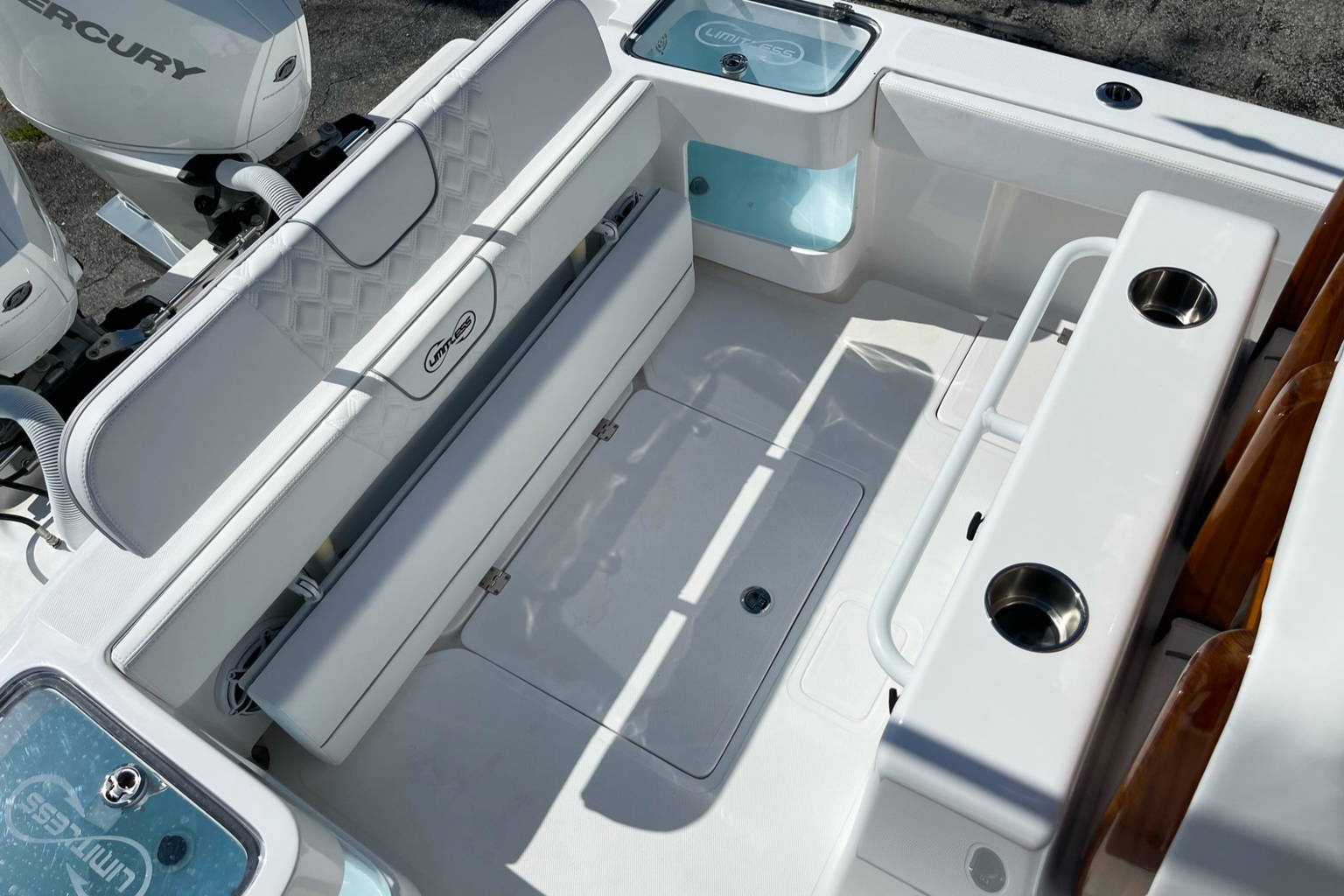 New 2024 Limitless 26 Center Console #6017 image 16