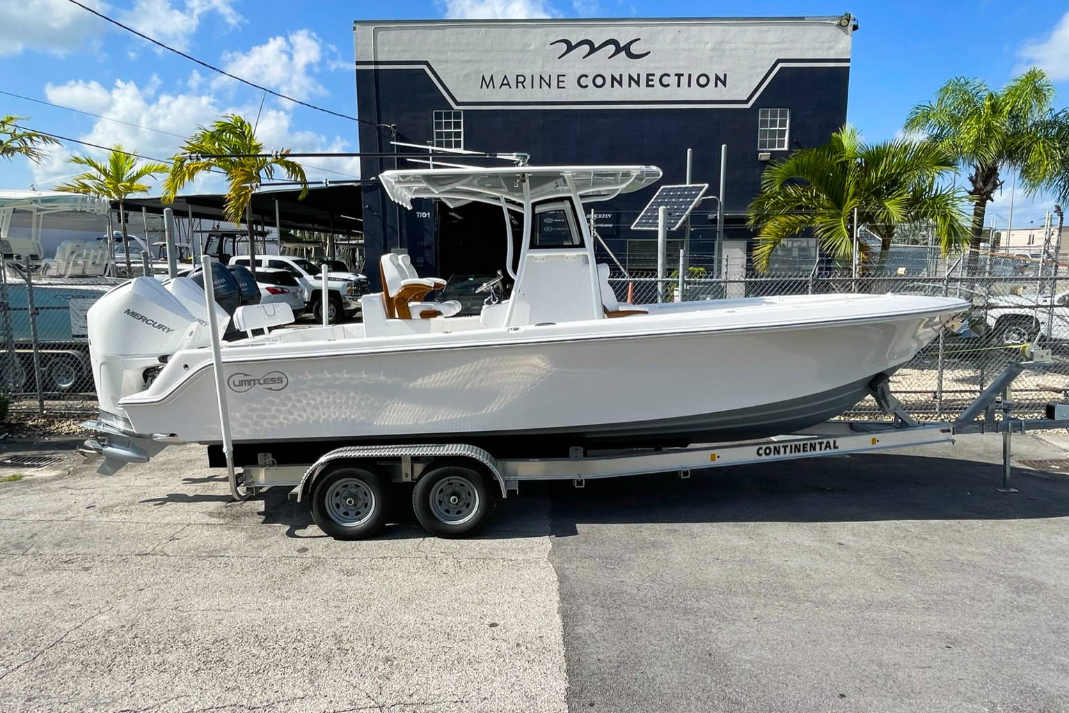 New 2024 Limitless 26 Center Console #6017 image 1