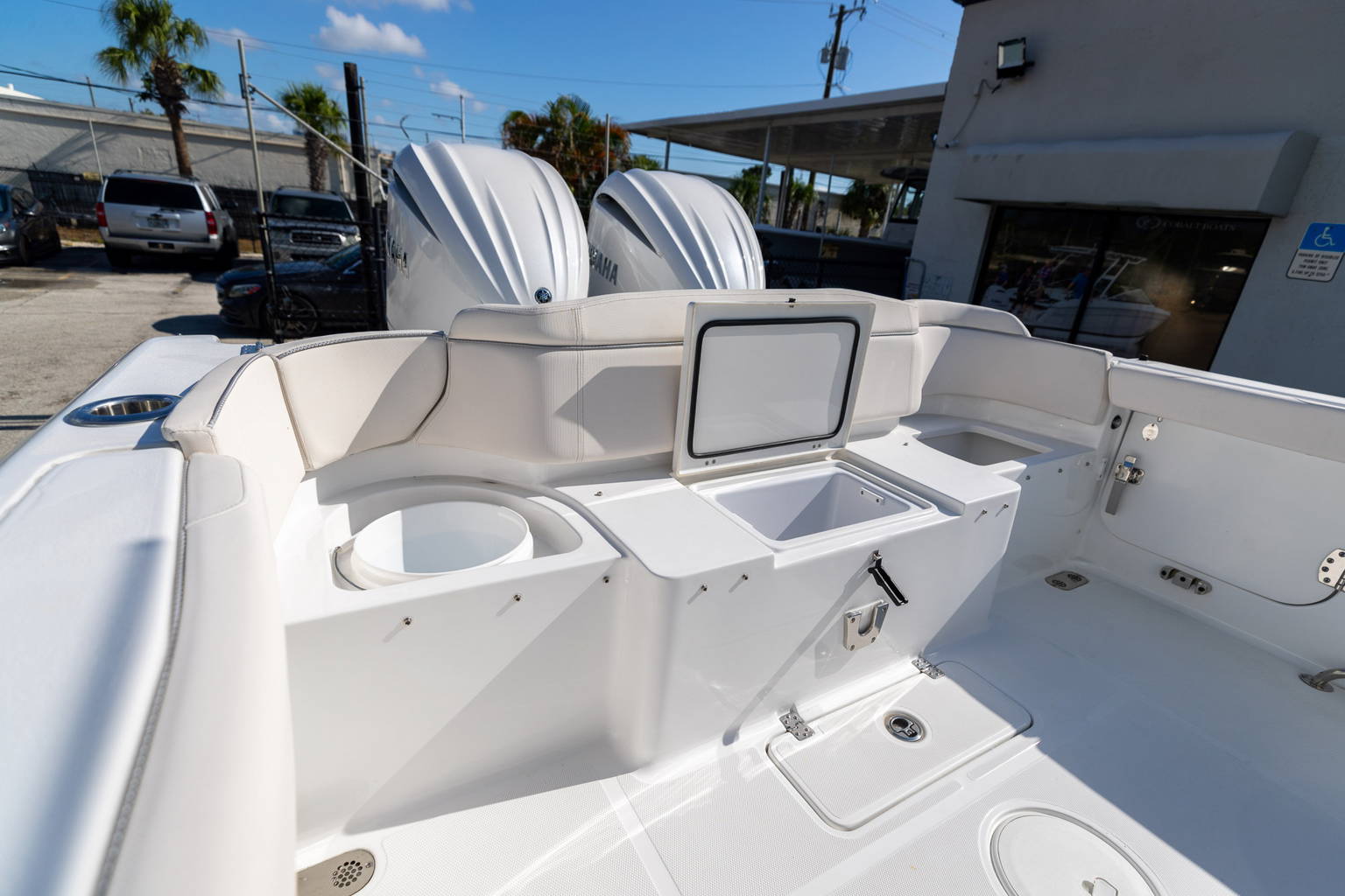 New 2023 Sea Hunt Ultra 305 SE #0107 image 12