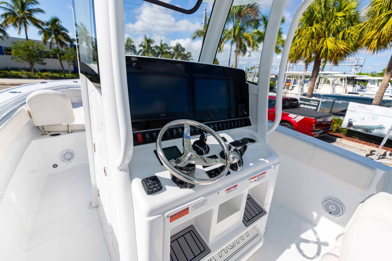 New 2023 Sea Hunt Ultra 305 SE #0107 image 36