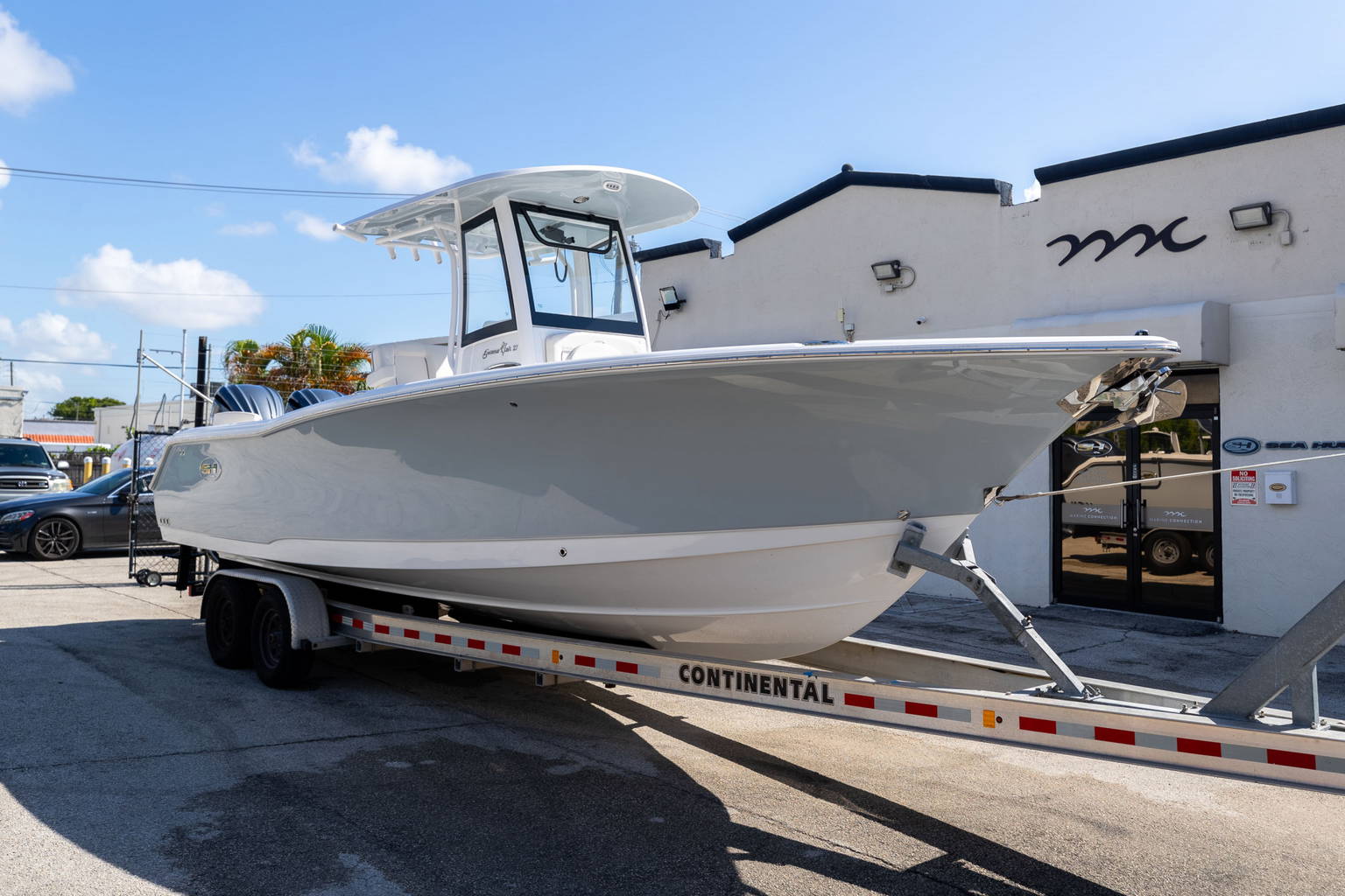 New 2023 Sea Hunt Gamefish 27 FS #0559 image 2