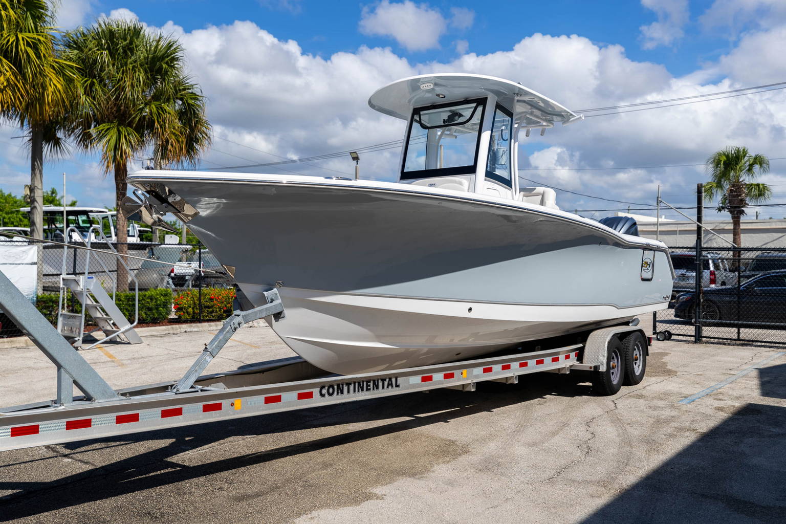 New 2023 Sea Hunt Gamefish 27 FS #0559 image 4