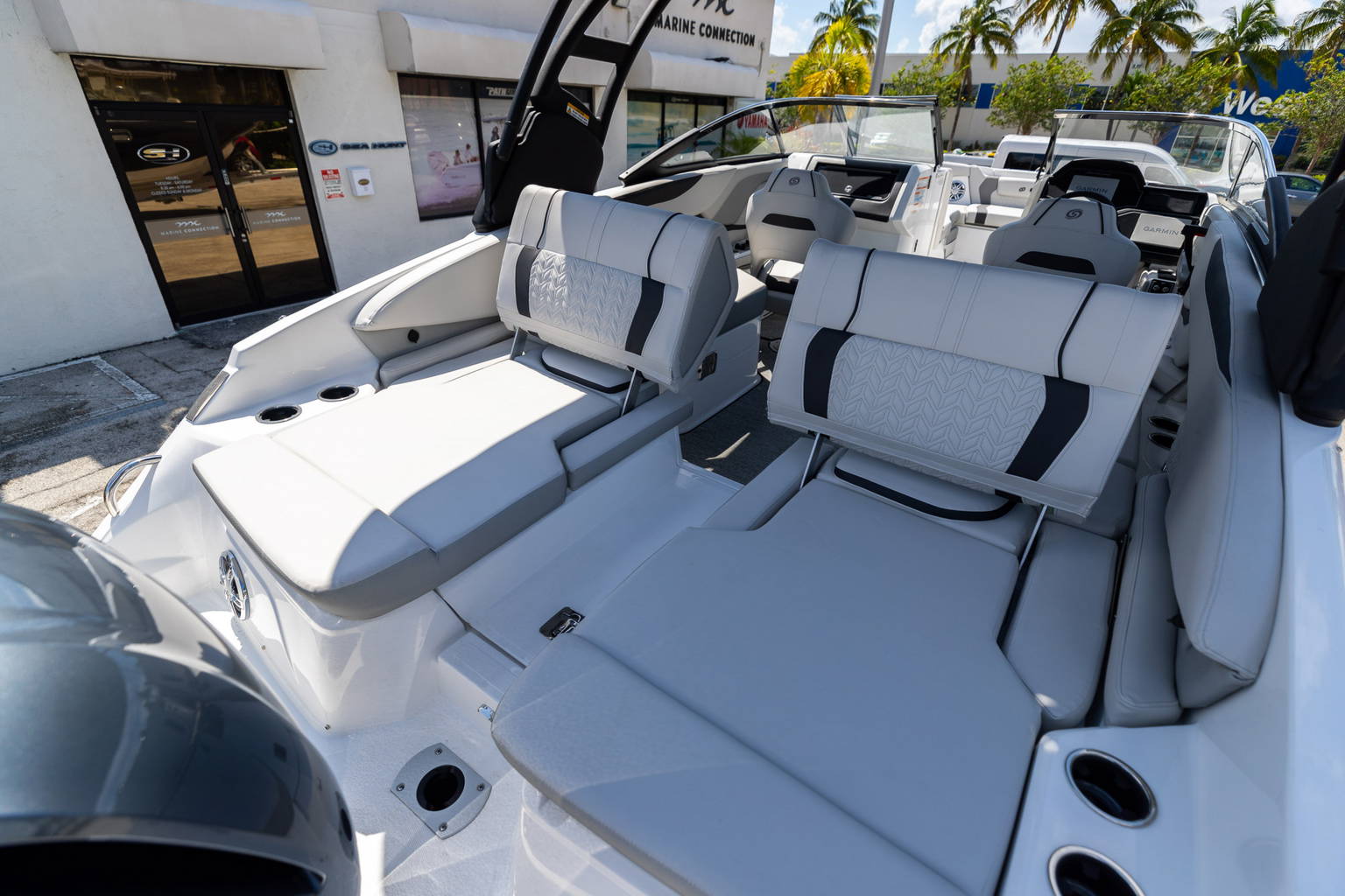 New 2024 Hurricane SunDeck 2600 OB #2855 image 10