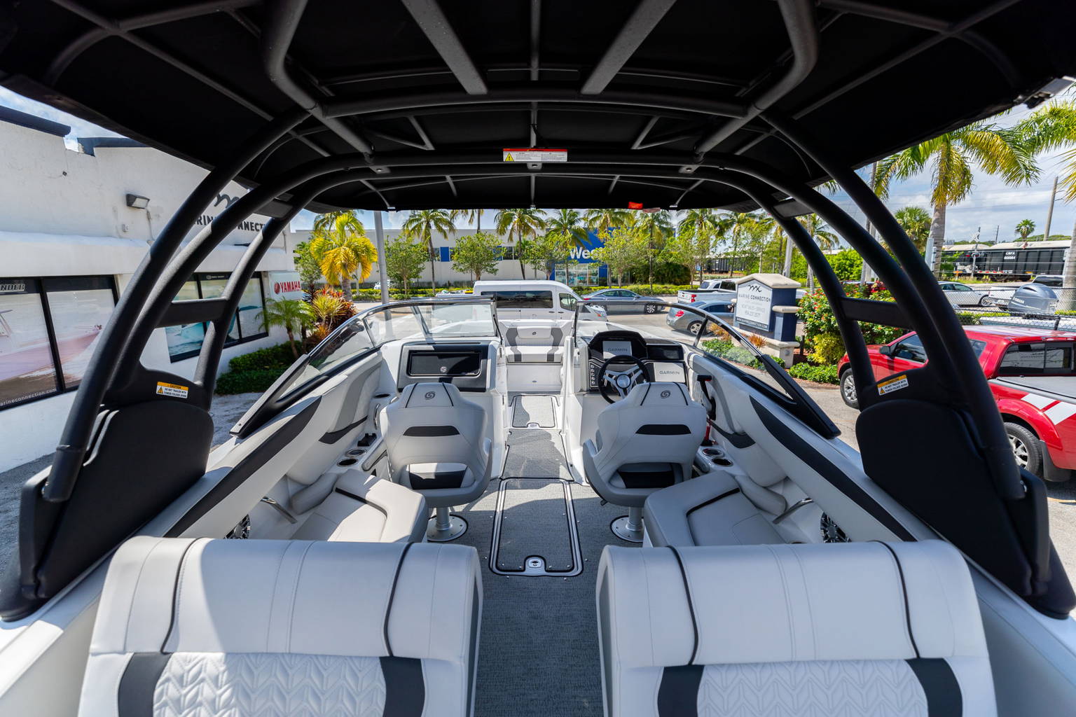 New 2024 Hurricane SunDeck 2600 OB #2855 image 13