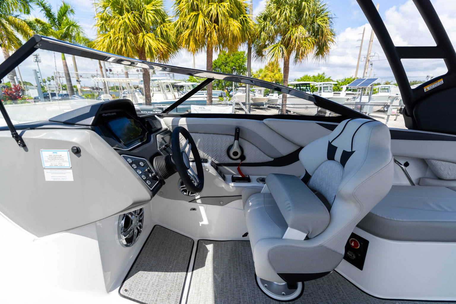New 2024 Hurricane SunDeck 2600 OB #2855 image 21