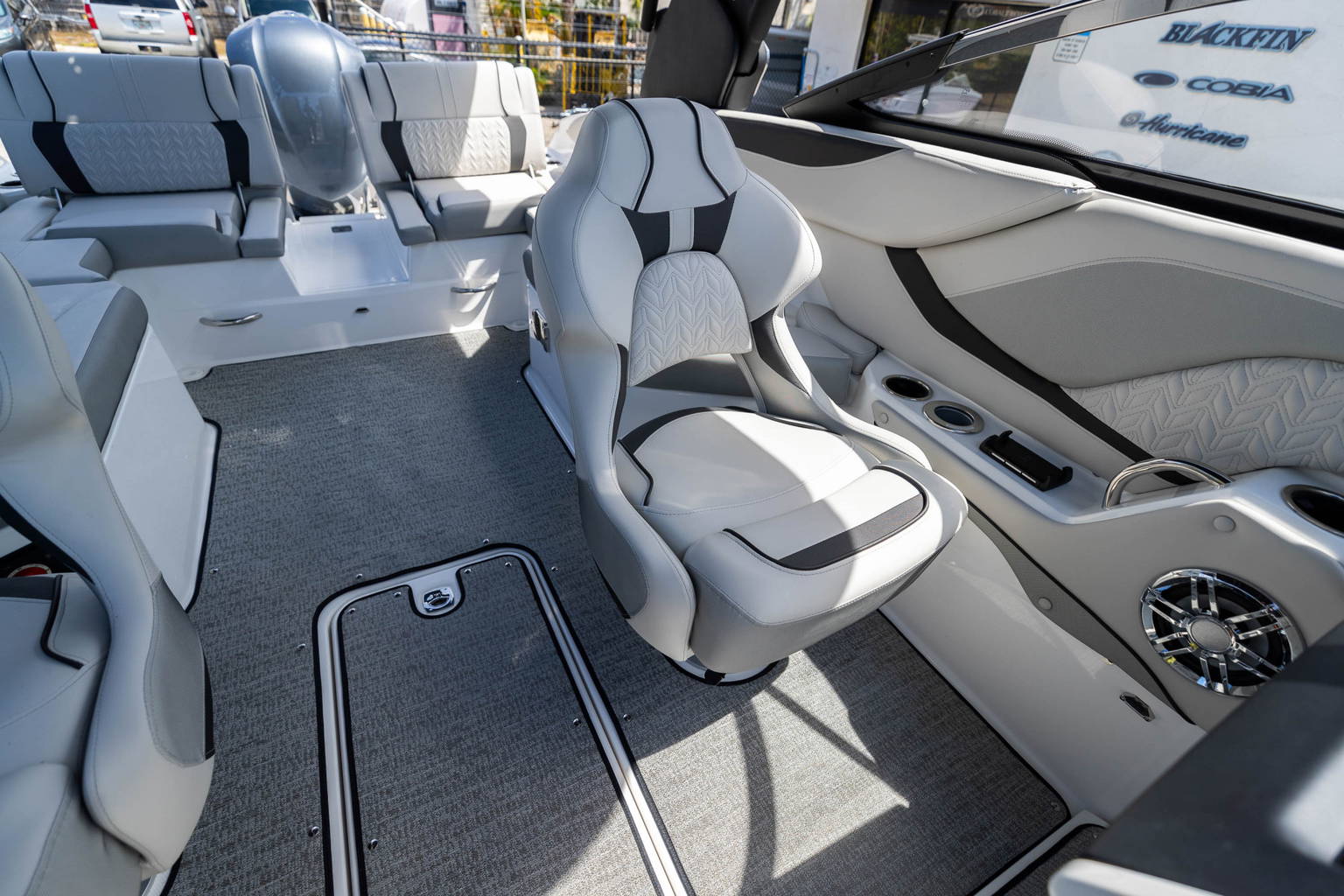 New 2024 Hurricane SunDeck 2600 OB #2855 image 35