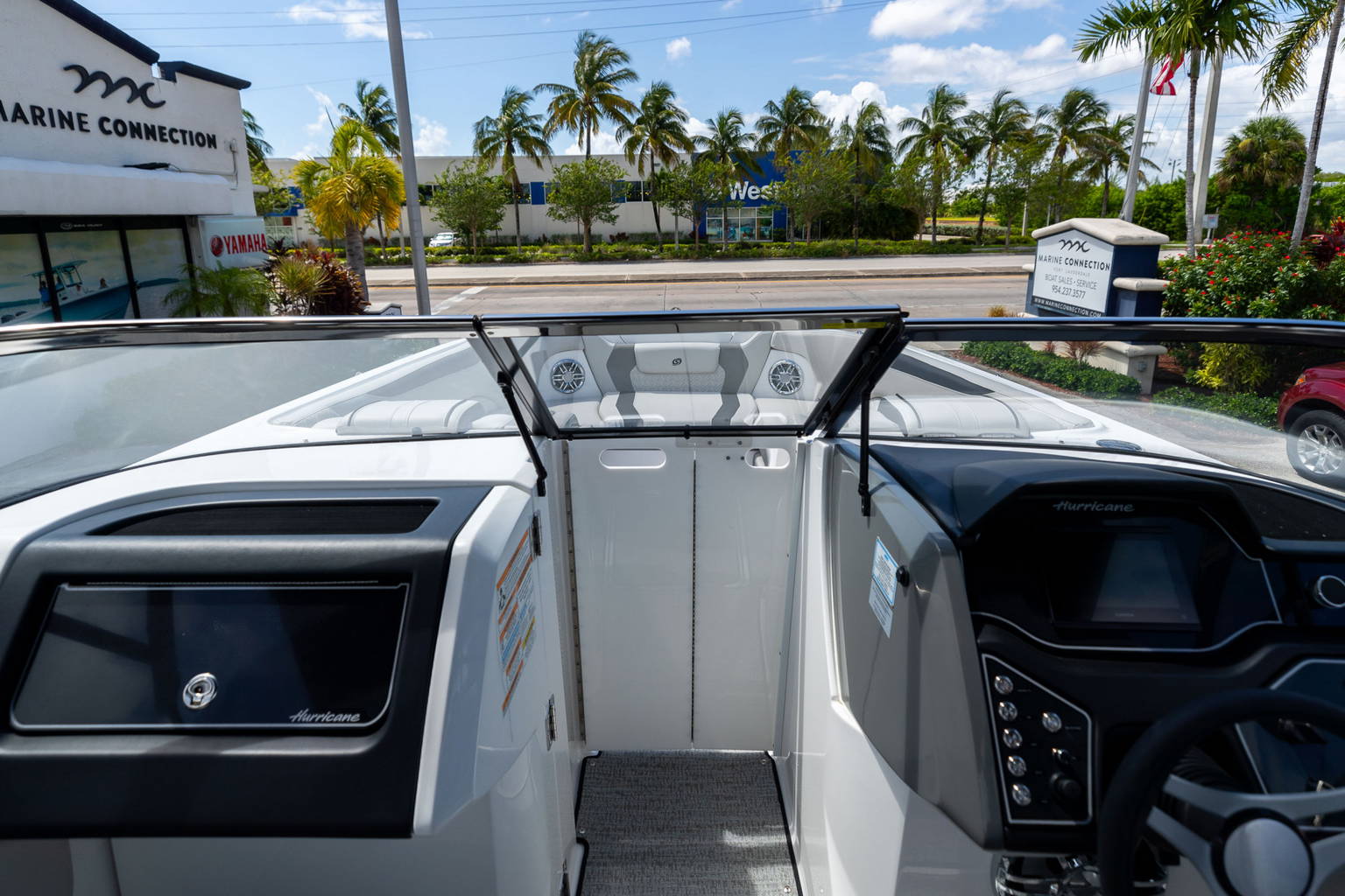 New 2024 Hurricane SunDeck 2600 OB #2855 image 38