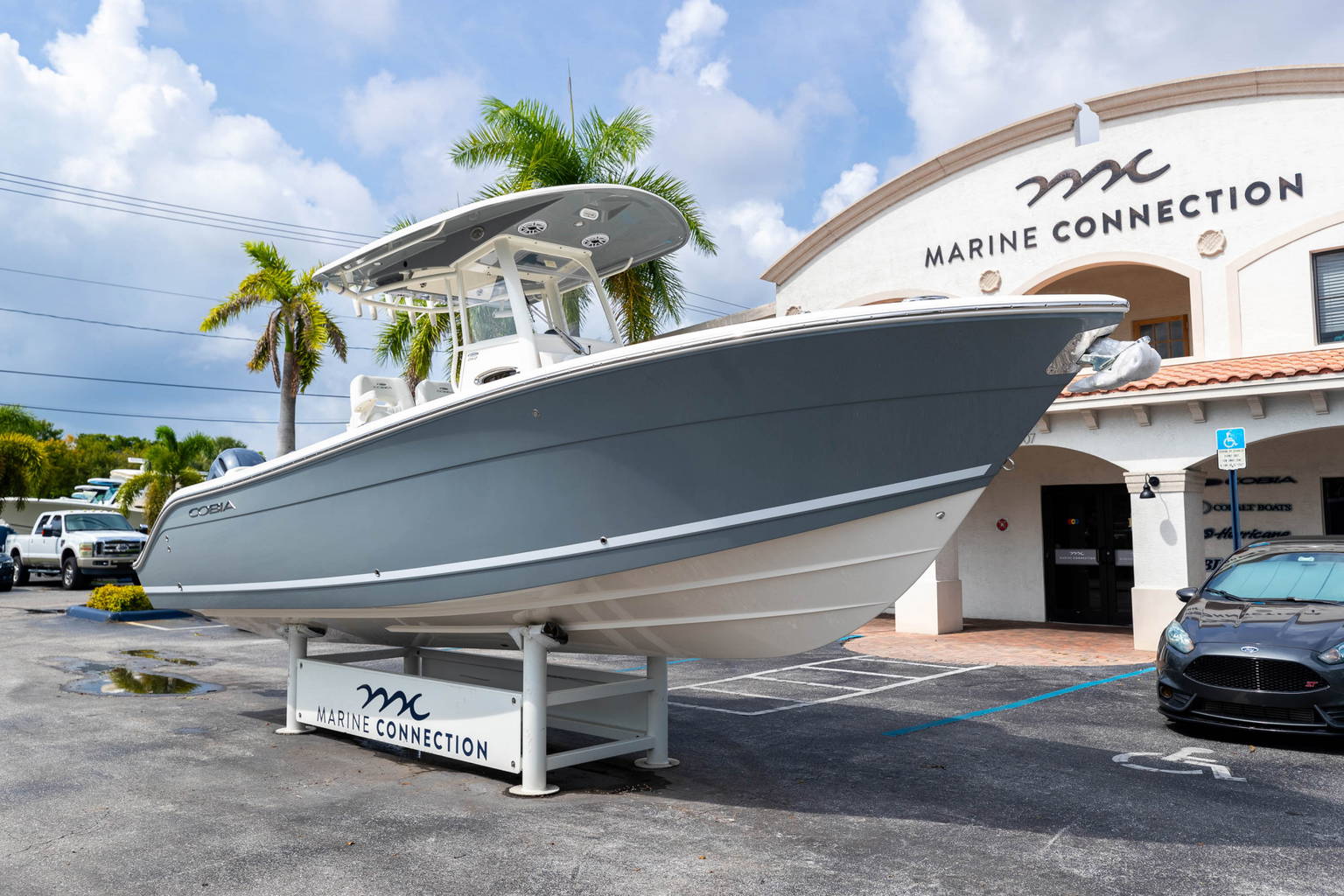 New 2023 Cobia 262 CC #C082 image 2