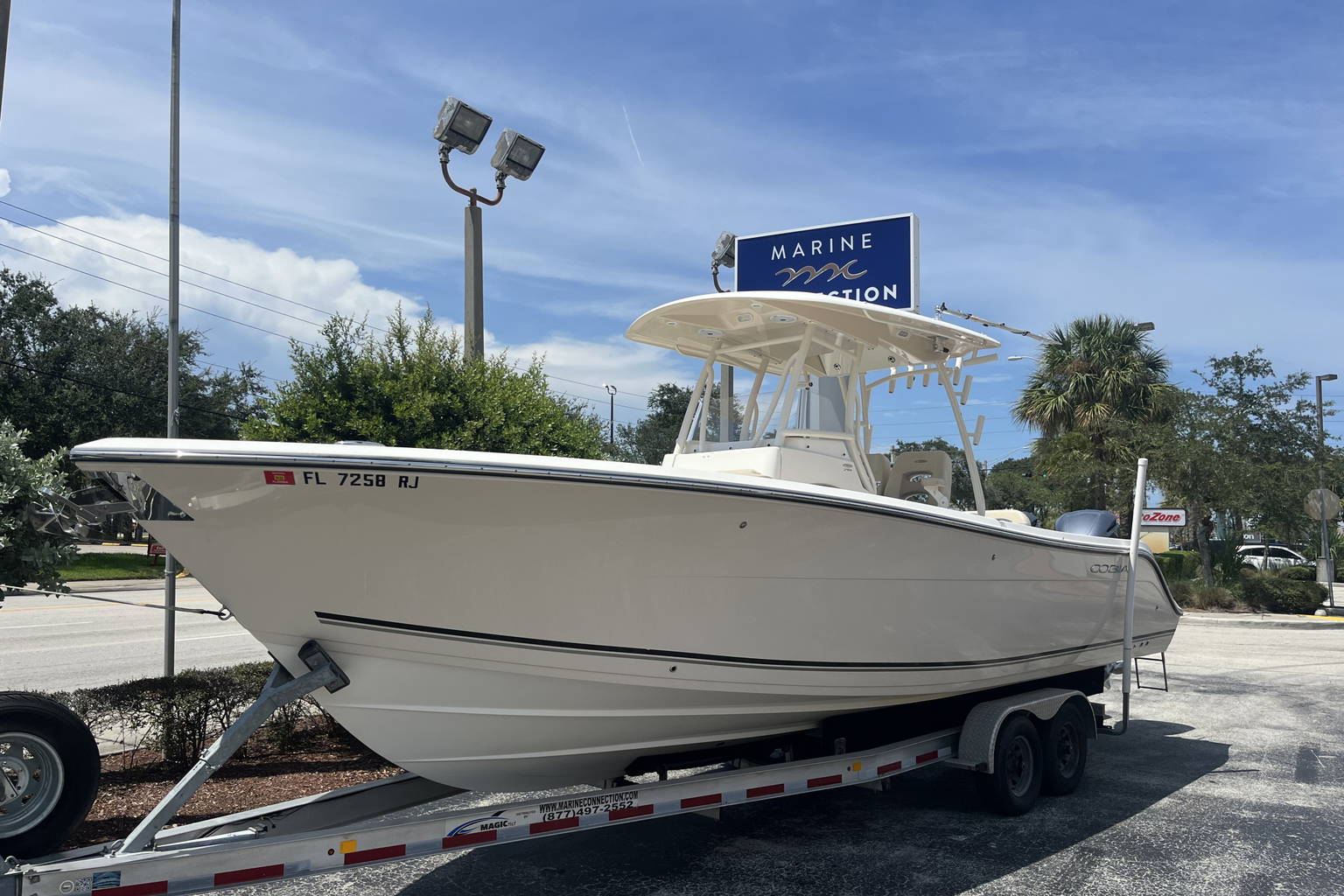 Used 2017 Cobia 296 #N027 image 2