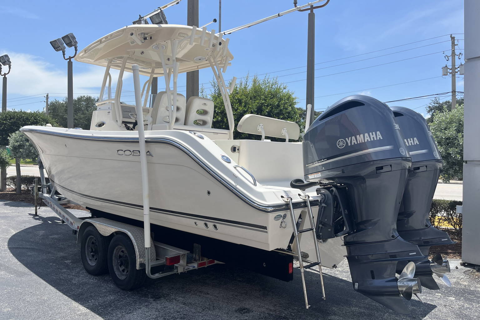 Used 2017 Cobia 296 #N027 image 4