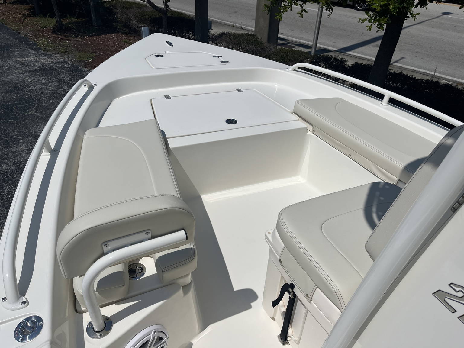 Alternative image of Pathfinder 2200 TRS in Vero Beach, FL