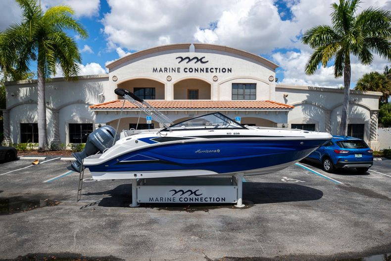 New 2022 Hurricane SunDeck OB SD 235 OB #7864 image 2