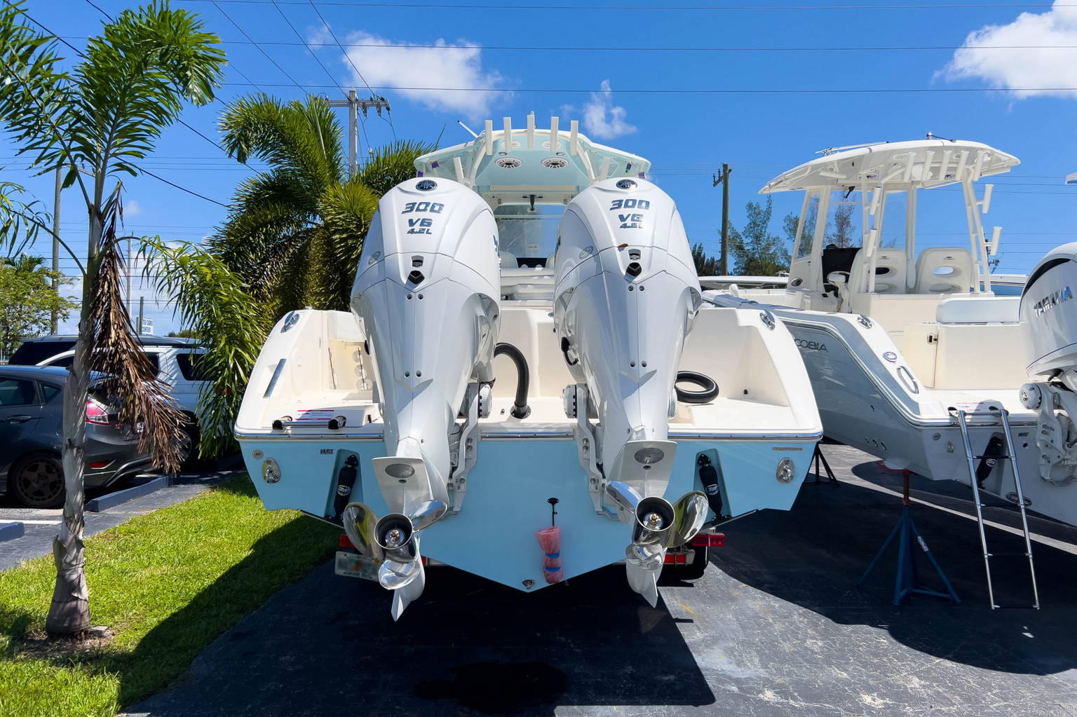 Alternative image of Cobia 320 CC in West Palm Beach, FL