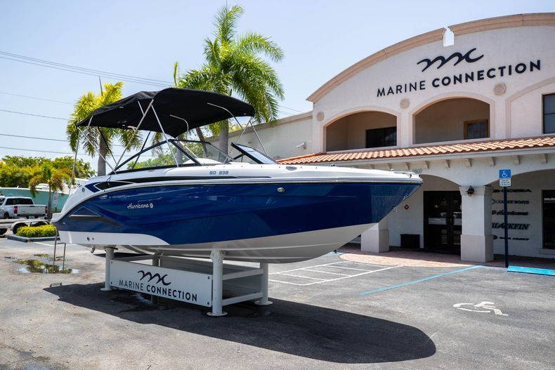 New 2022 Hurricane SunDeck OB SD 235 OB #8013 image 2