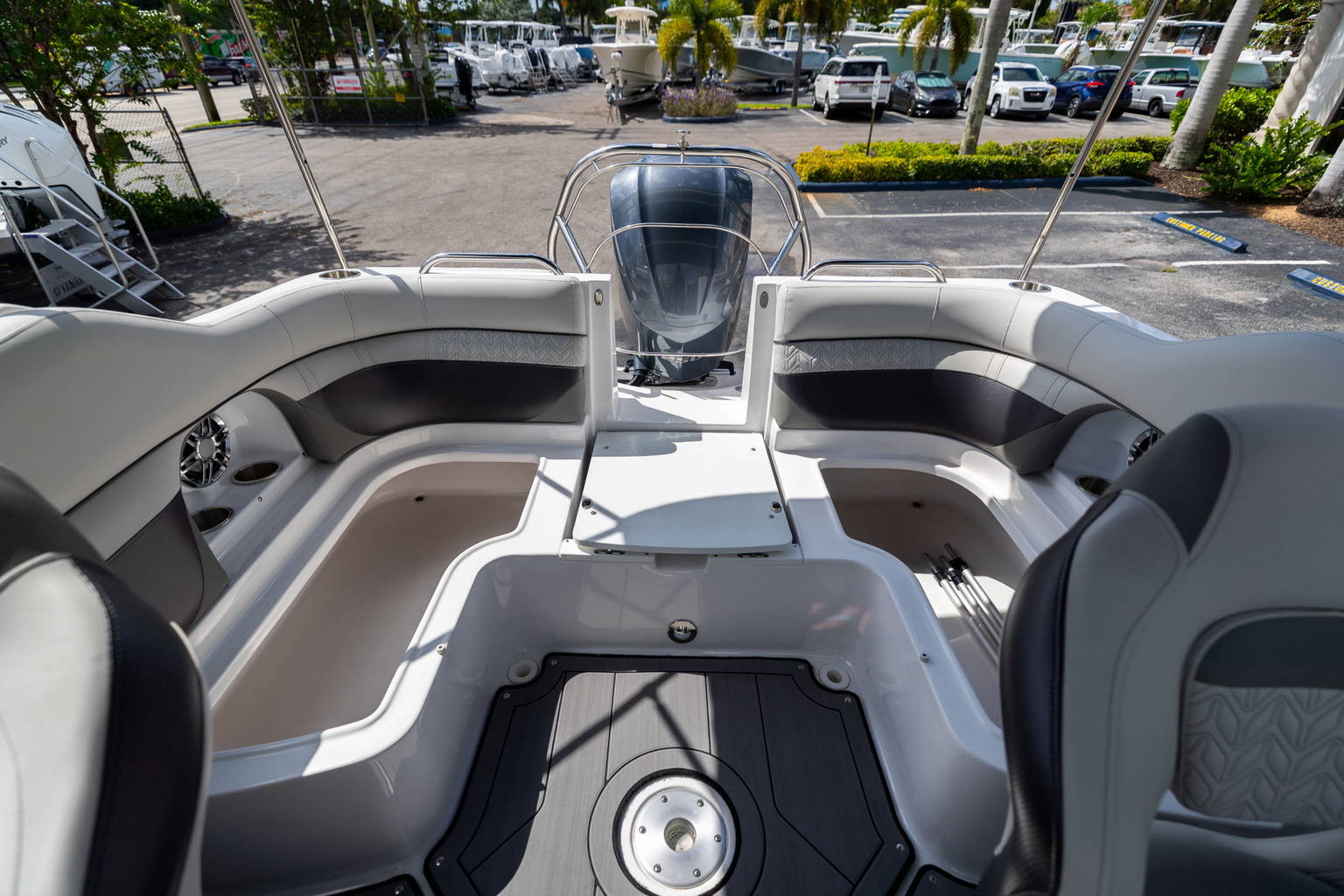 New 2023 Hurricane SunDeck 2486 OB #0282 image 13
