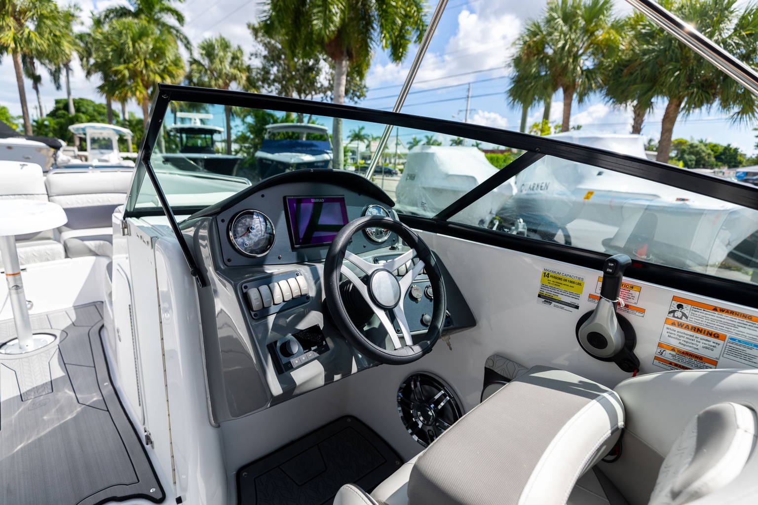 New 2023 Hurricane SunDeck 2486 OB #0282 image 15