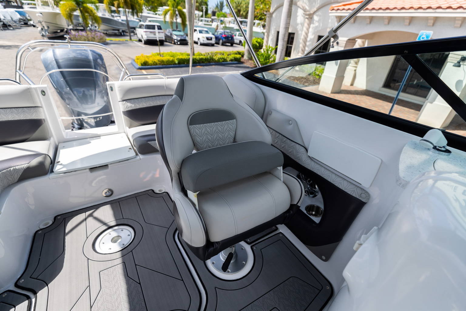 New 2023 Hurricane SunDeck 2486 OB #0282 image 29